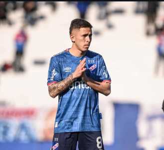 Christian Oliva é titular do Nacional, do Uruguai