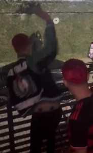 Grupo na casa do rapper Oruam recebeu polícia com xingamentos e pedras