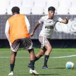 Corinthians encaminha saída de zagueiro da base para clube europeu