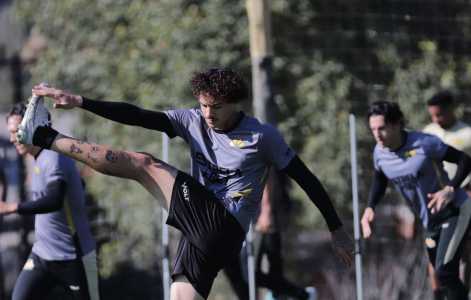 Yan Souto deve ser titular na zaga do Criciúma contra Botafogo-SP