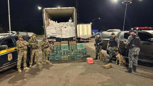 PRF e PMGO apreendem mais de meia tonelada de cocaína em Rio Verde (GO)
