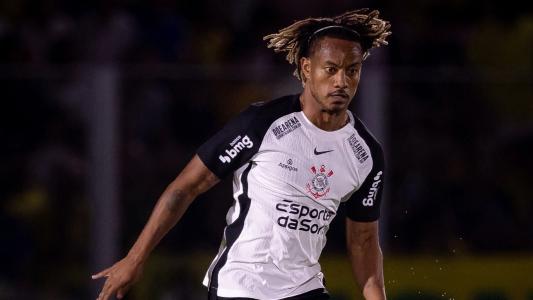 André Carrillo, volante do Corinthians