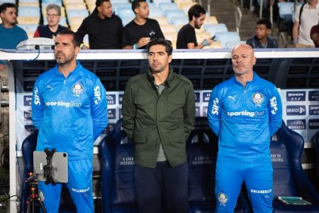 Abel Ferreira e comissão técnica, no Maracanã