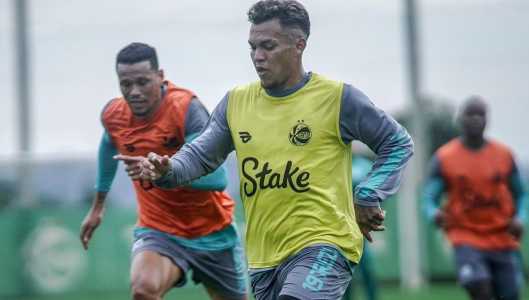 Veron (centro) pode ser titular do Juventude contra o São Paulo