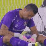 Fábio comete falha e sofre gol de 'Cria da Toca' em Fluminense x Palmeiras