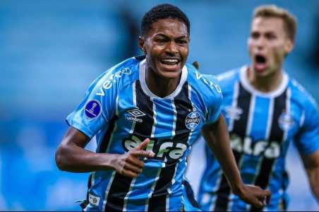 Riquelme, 18 anos, será titular do Grêmio contra Alianza Lima