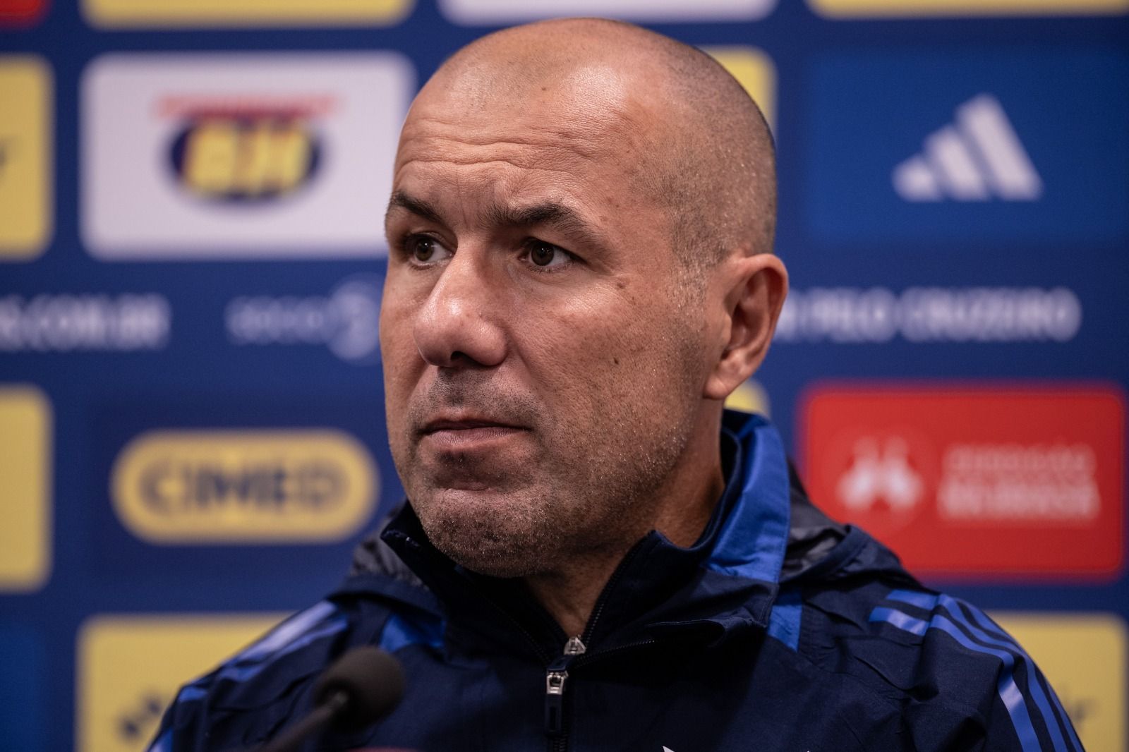 Jardim detalha recuperação de titular do Cruzeiro antes de jogo contra Corinthians