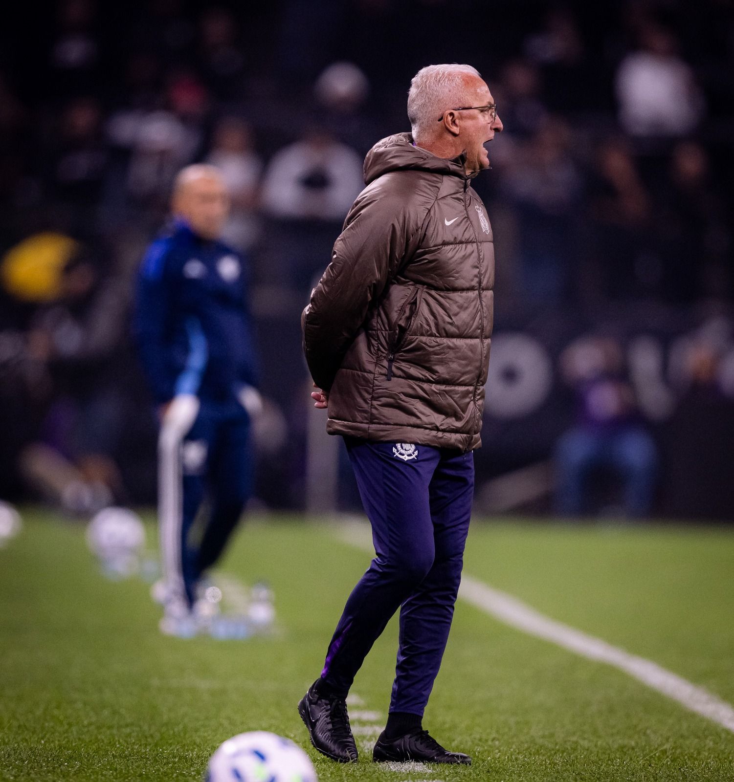 Corinthians: Dorival comenta episódio com Memphis e abre o jogo sobre pressão