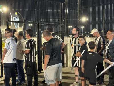 Torcedores do Atlético com dificuldades de ingressar à Arena MRV