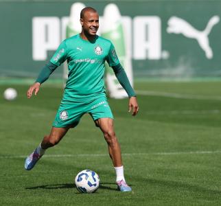 Mayke foi titular pelo Palmeiras no empate por 1 a 1 com o Mirassol, no dia 16 de julho