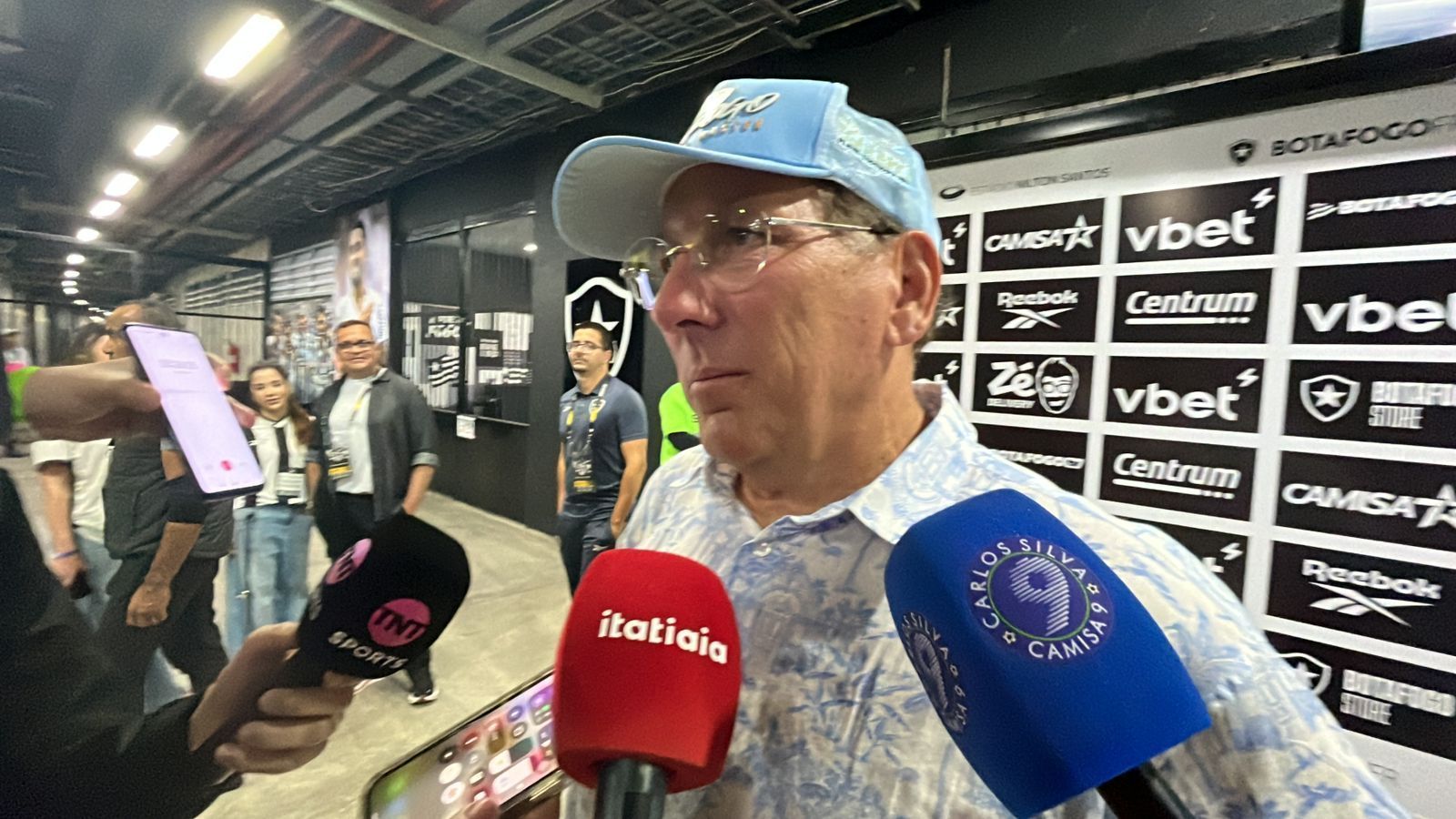John Textor abre o jogo sobre parceria com Marinakis, do Nottingham Forest