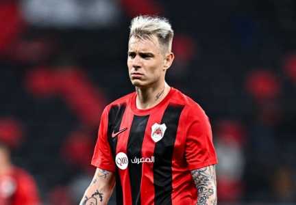 Róger Guedes está no Al Rayyan desde 2023