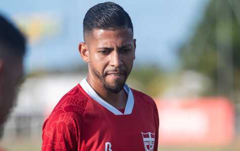 Weverton durante treino do CRB