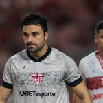 Goleiro do rock, Baggio, maestro ex-Flu e mais: os destaques do CRB contra o Cruzeiro