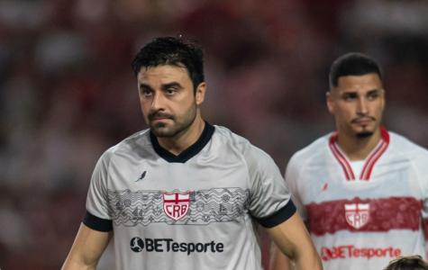 Matheus Albino é destaque do CRB na temporada