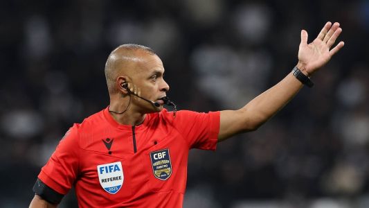 Wilton Pereira Sampaio apitou a partida entre Corinthians e Palmeiras