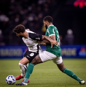Yuri Alberto voltou a atuar como titular pelo Corinthians
