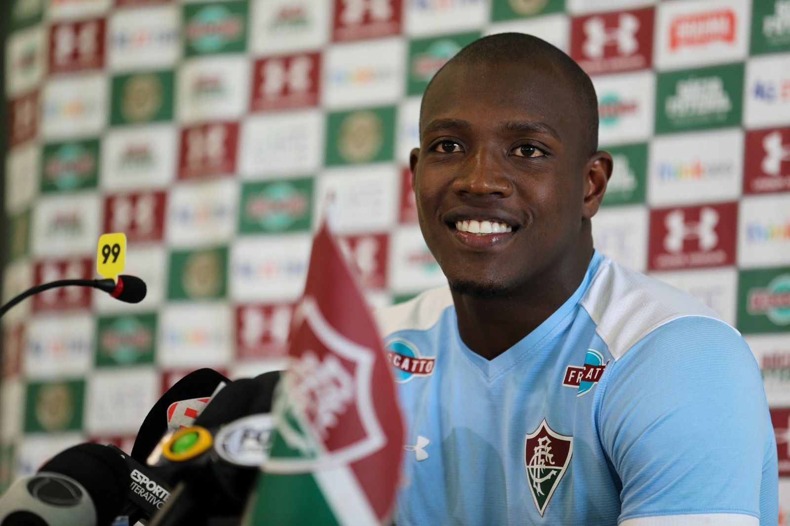 Rival do Cruzeiro na Copa do Brasil, CRB anuncia contratação de ex-Fluminense