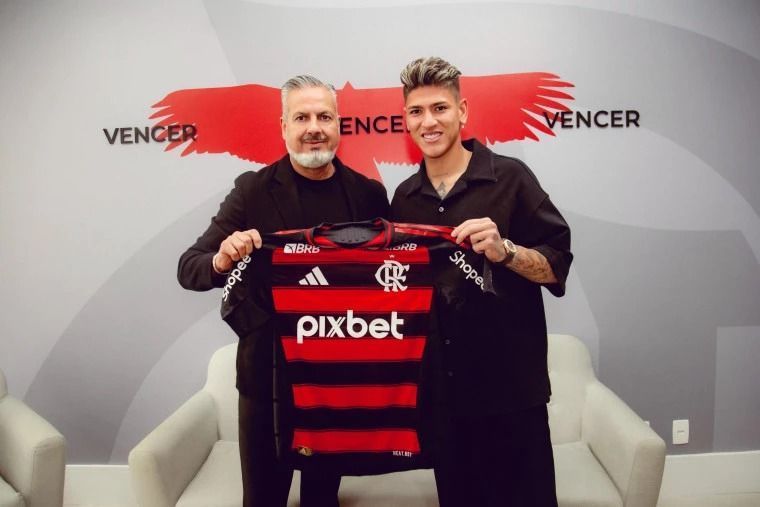 Flamengo anuncia contratação do meia Jorge Carrascal