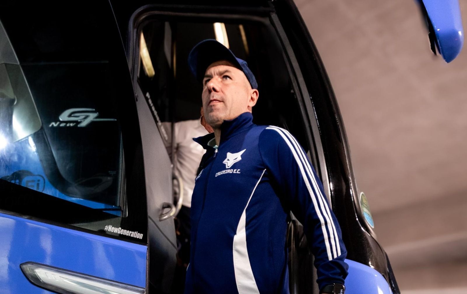 Leonardo Jardim sai em defesa de jogadores do Cruzeiro e manda recado