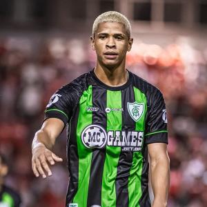 Cauan Barros está de volta ao Vasco