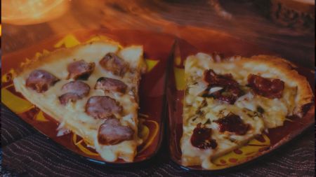 Pizza com massa de pão de queijo valoriza ingredientes típicos de Minas