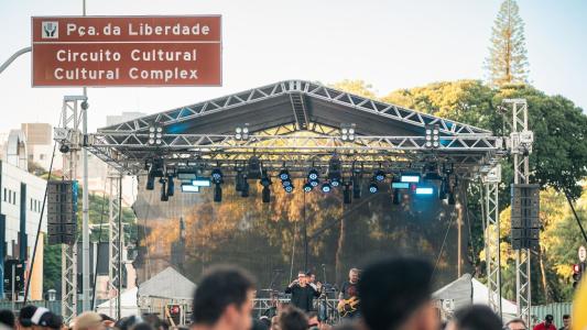 Praça José Mendes Jr. sempre é palco de circuitos culturais