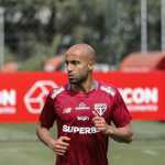 Escalação do São Paulo: Lucas treina, e Crespo toma decisão sobre usar o atacante