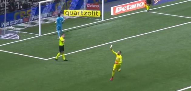 Everson provoca torcida do Atlético em vitória na Arena MRV, em Belo Horizonte