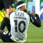 Palmeiras x Corinthians: Memphis Depay é substituído no primeiro tempo