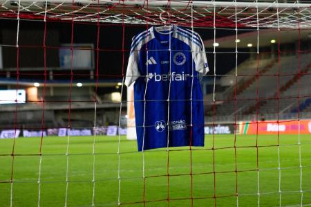 Uniforme do Cruzeiro para duelo com o CRB no Estádio Rei Pelé