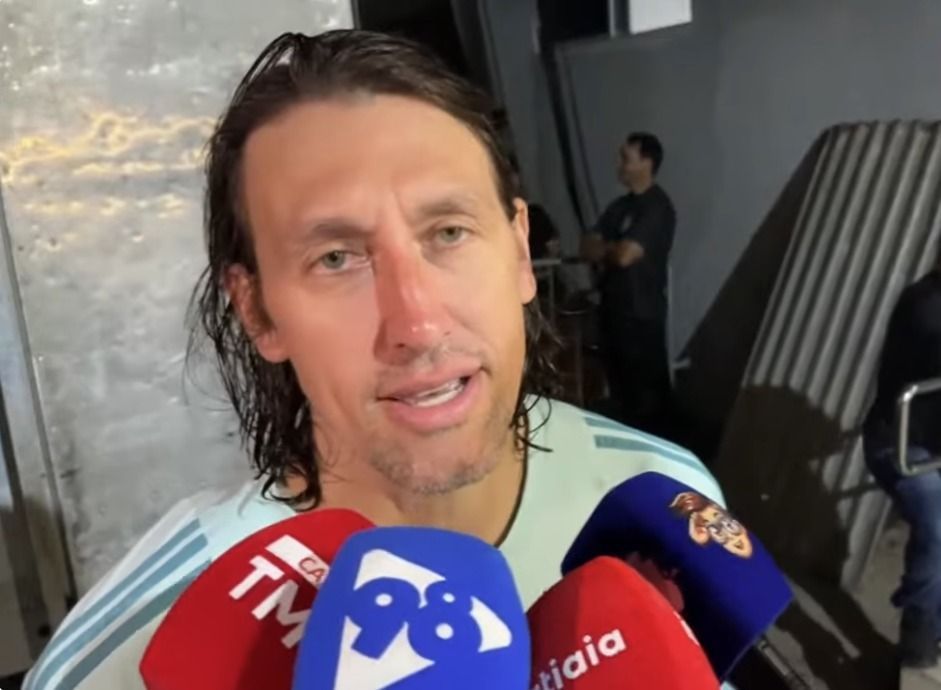 Cássio, do Cruzeiro, se declara ao povo mineiro e celebra vida em BH