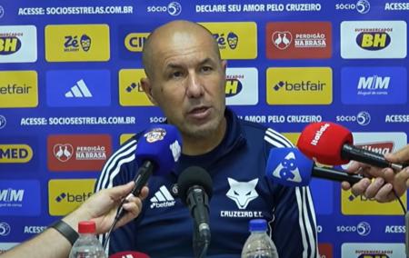 Leonardo Jardim em entrevista coletiva após CRB 0 x 2 Cruzeiro