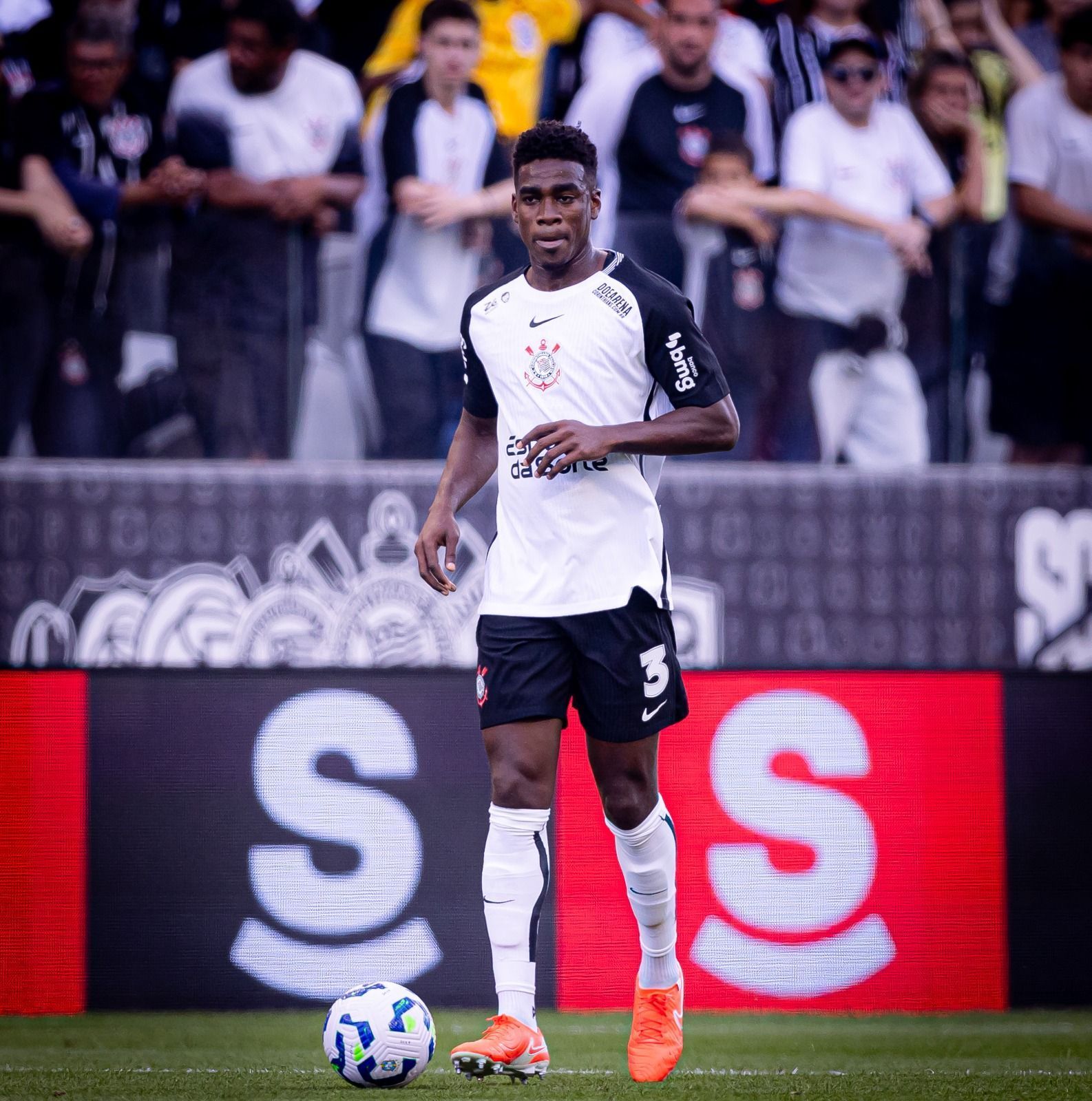 Corinthians tem trunfo para chegar a acordo com Santos Laguna e evitar transfer ban