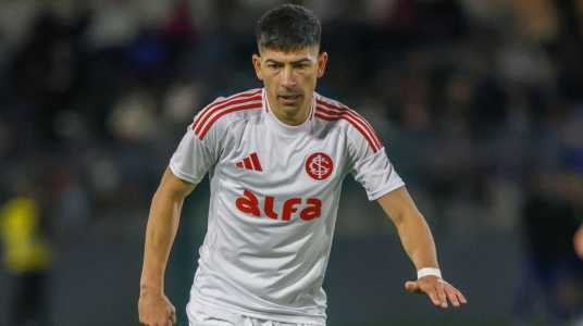 Alan Rodríguez será titular do Inter contra o Flamengo