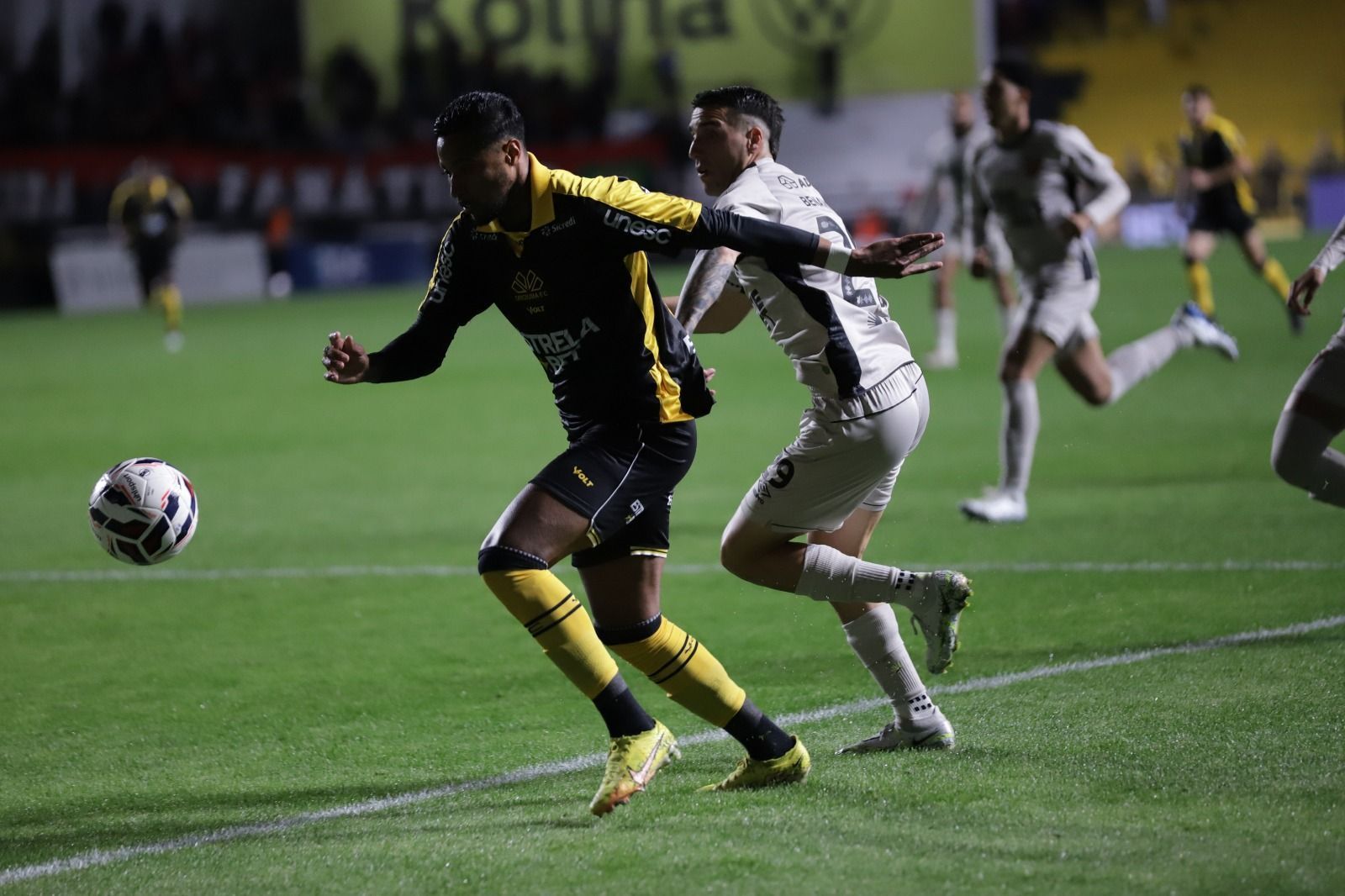 Odair aponta principal erro do Athletico-PR na derrota para o Criciúma