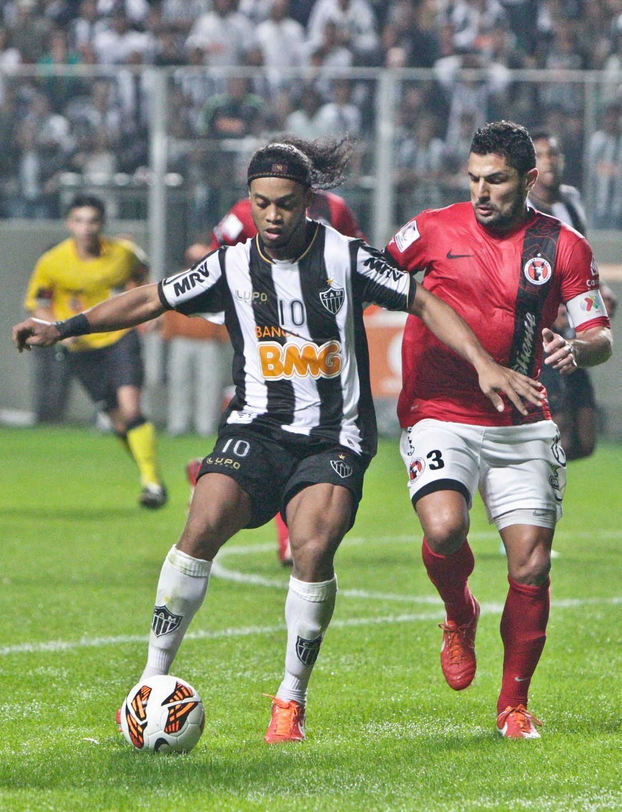 Campeão da Libertadores pelo Atlético revela 'surpresa' de Ronaldinho contra o Tijuana