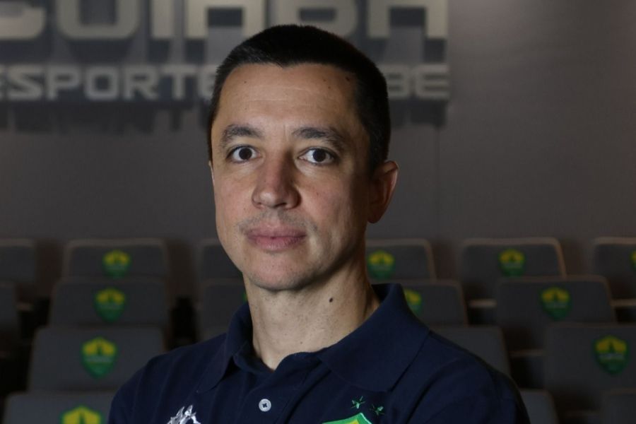 Ex-auxiliar de Diniz no Cruzeiro é anunciado como técnico de clube da Série B