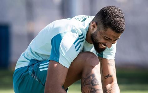 João Marcelo, zagueiro do Cruzeiro, durante treinamento