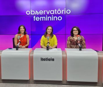 Médica dermatologista e apresentadoras do podcast