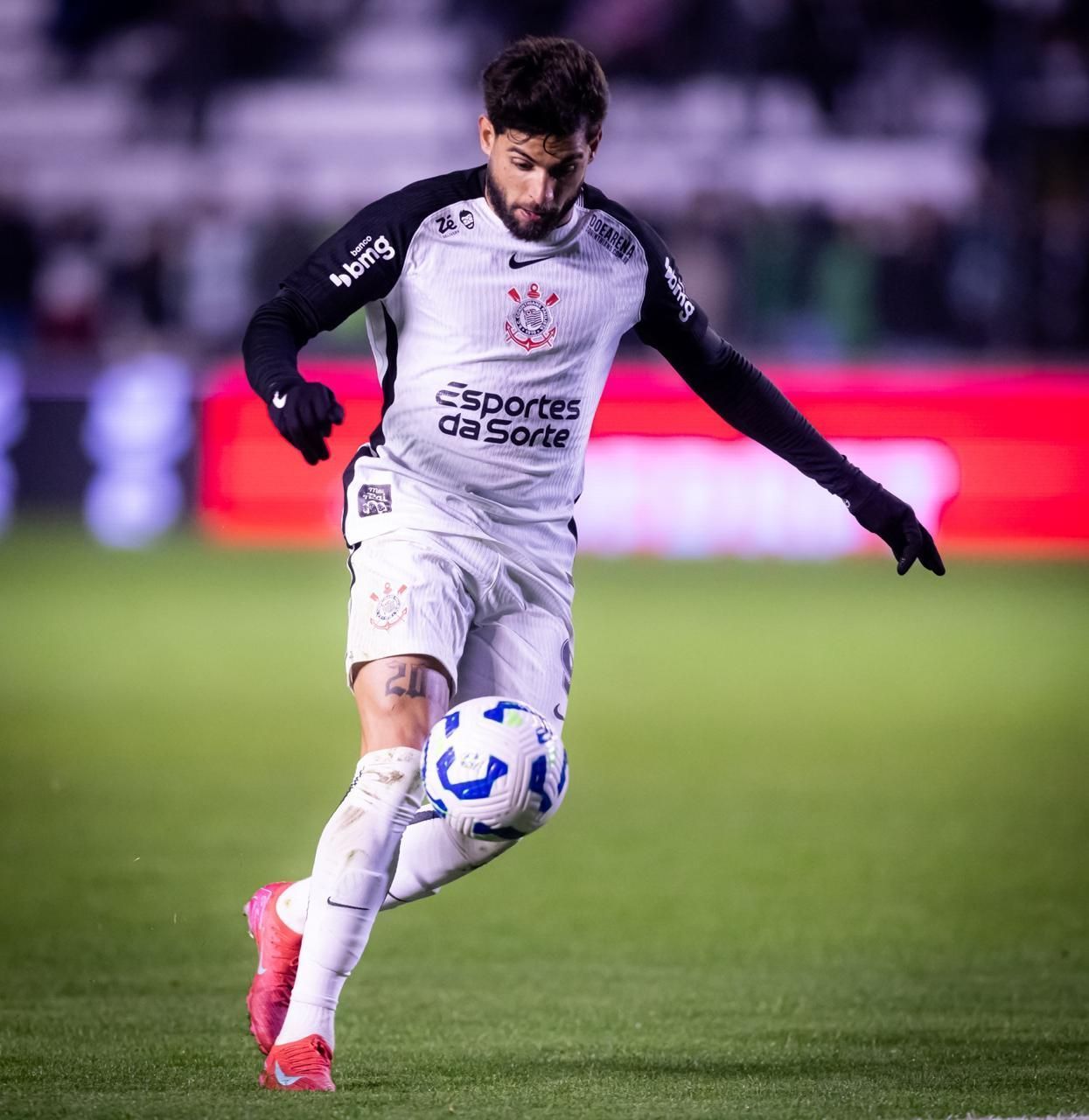 Yuri Alberto, atacante do Corinthians, manda recado após realizar cirurgia