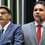 PL articula visita de Hugo Motta a Bolsonaro durante prisão domiciliar