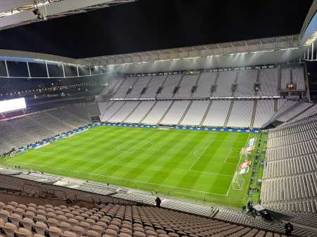 Neo Química Arena recebe o duelo entre Corinthians e Bahia