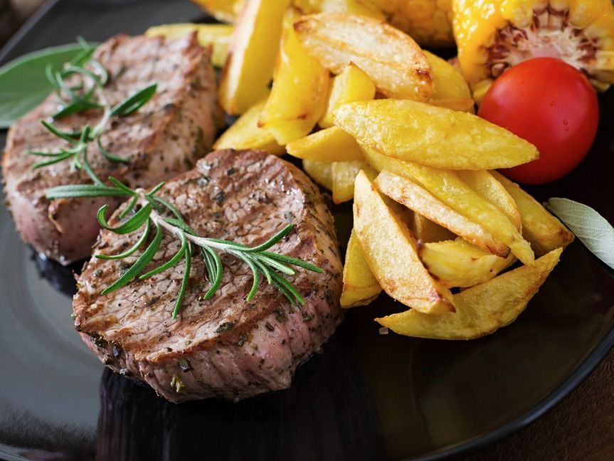 Porção de batata frita pode custar mais do que a de contrafilé em BH, mostra pesquisa
