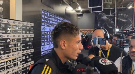 Ivan Román em zona mista na Arena MRV, estádio do Atlético