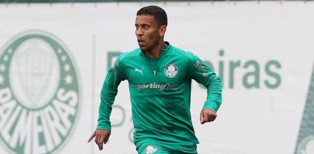 Marcos Rocha em treino do Palmeiras