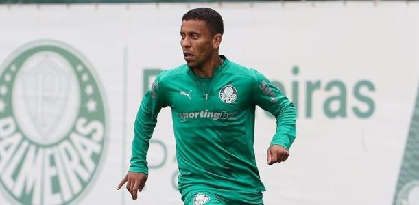 Marcos Rocha em treino do Palmeiras