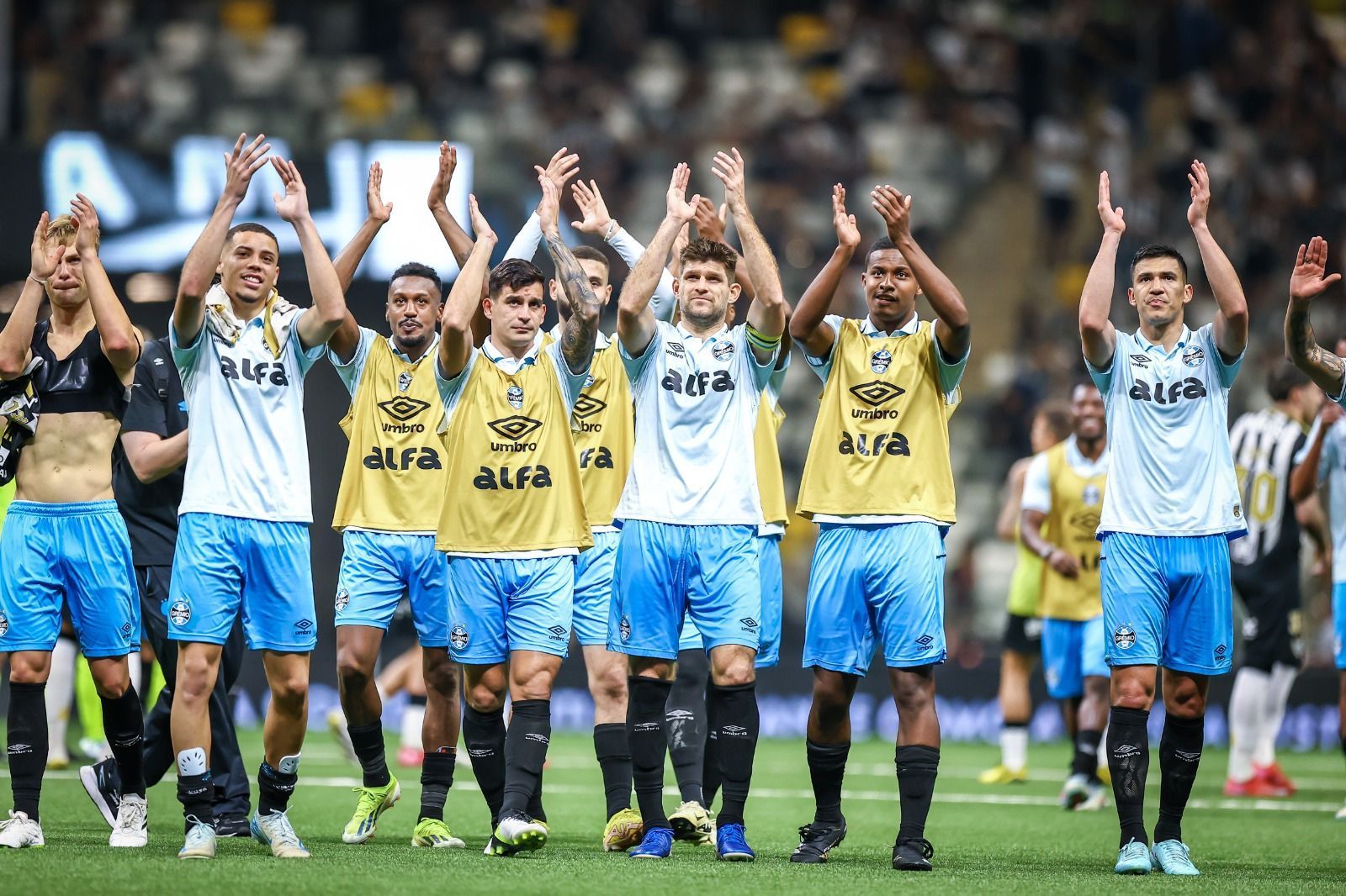 Grêmio divulga bastidores da vitória sobre Atlético pelo Brasileiro; veja vídeo