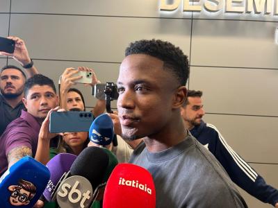 Pronto para jogar? Sinisterra comenta possibilidade de estreia pelo Cruzeiro