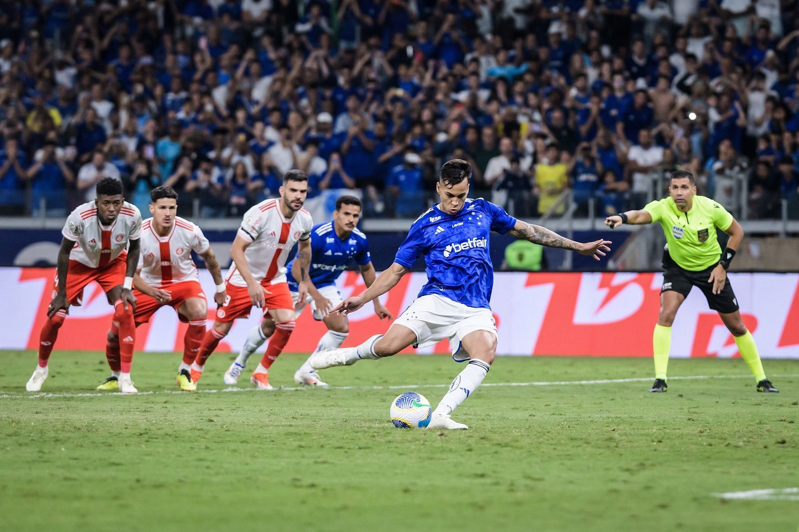 Kaio Jorge reencontra Inter um ano depois de ‘divisor de águas’ pelo Cruzeiro